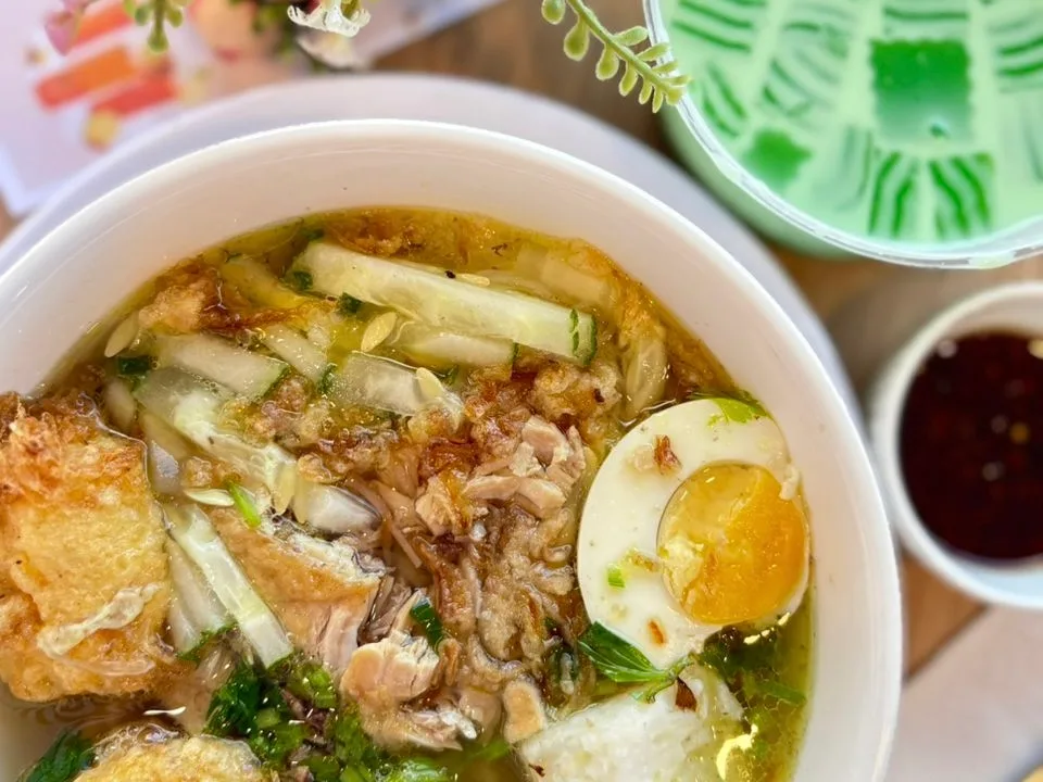 Indonesian dishes at Kopi & D'zert