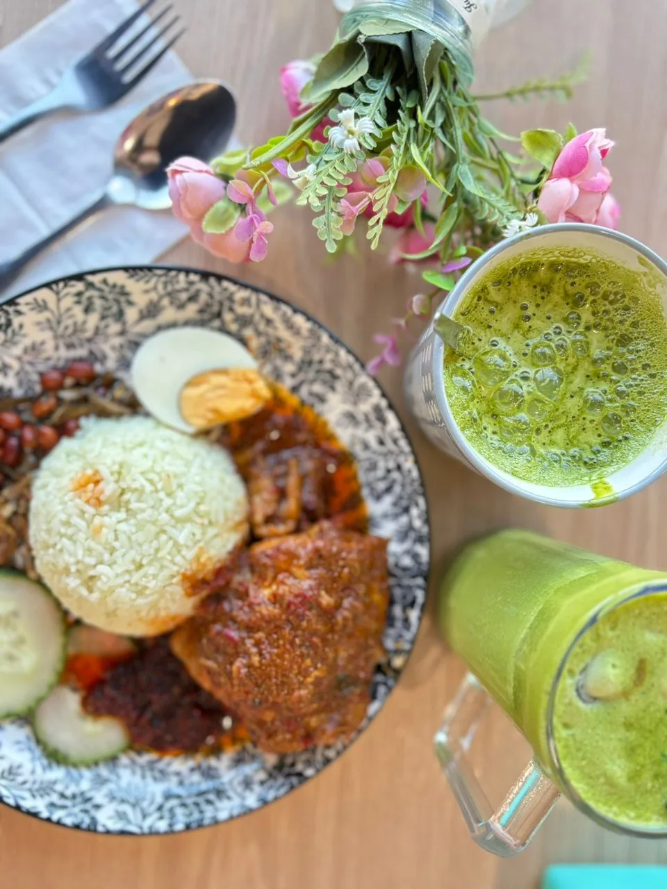 Moments at Kopi & D'zert
