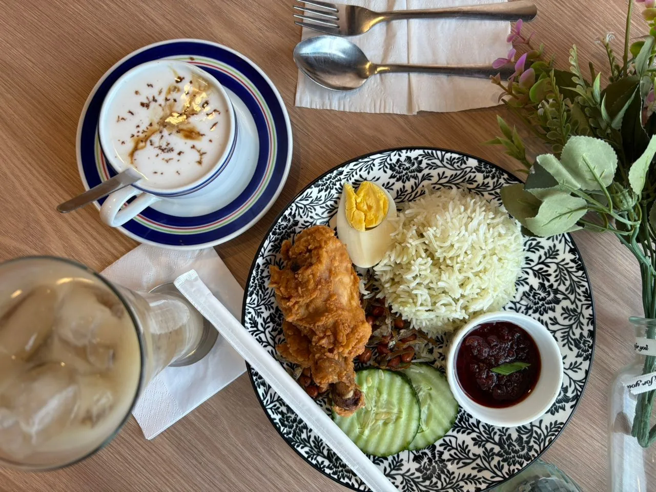 Delicious dishes at Kopi & D'zert