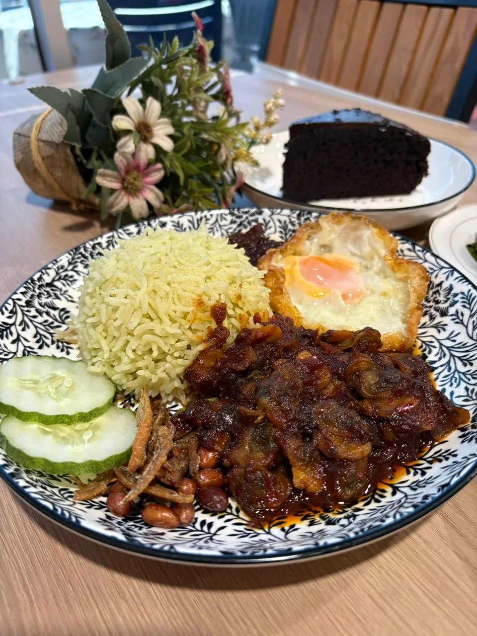 Cafe vibes at Kopi & D'zert